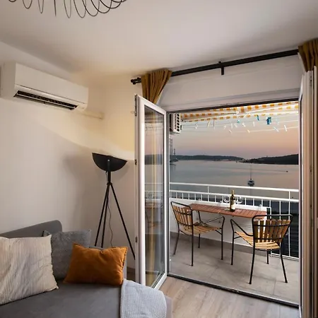 Top Floor Sunset Apartment Pula Exterior photo