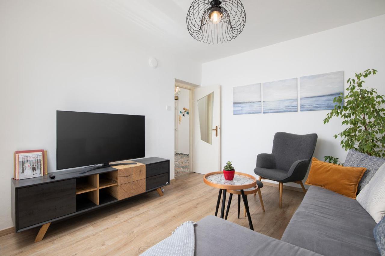 Floor Sunset Apartamento Pula